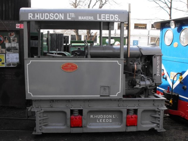 hud fordson abbey light railway leeds (1)